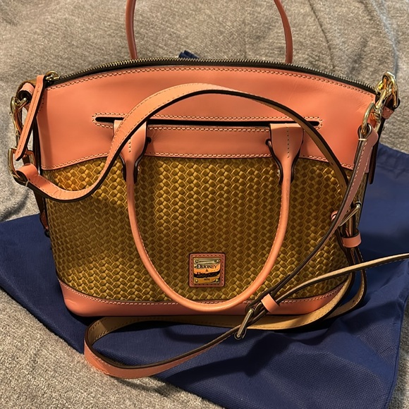 Dooney and Burke “ beacon” bag - Picture 15 of 15